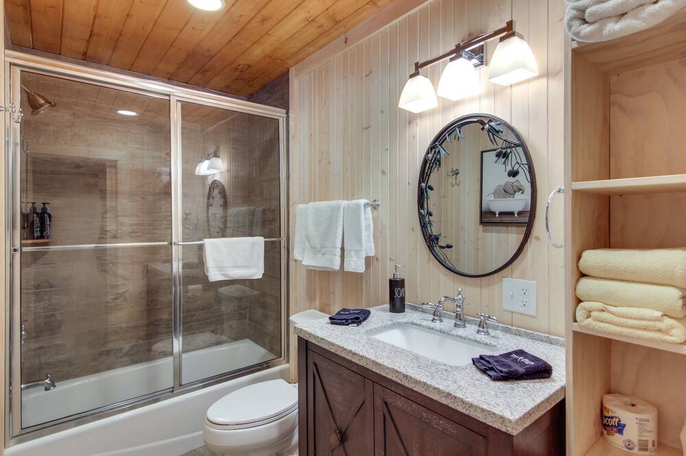 Photo of Bathroom in Sapphire