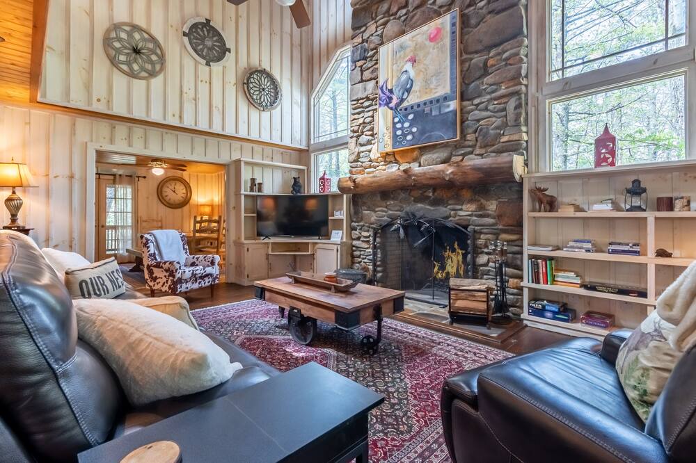 Photo of Livingroom in Sapphire