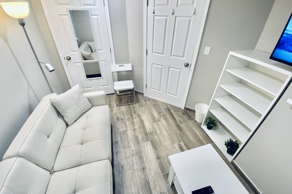 Photo of Livingroom in Haledon