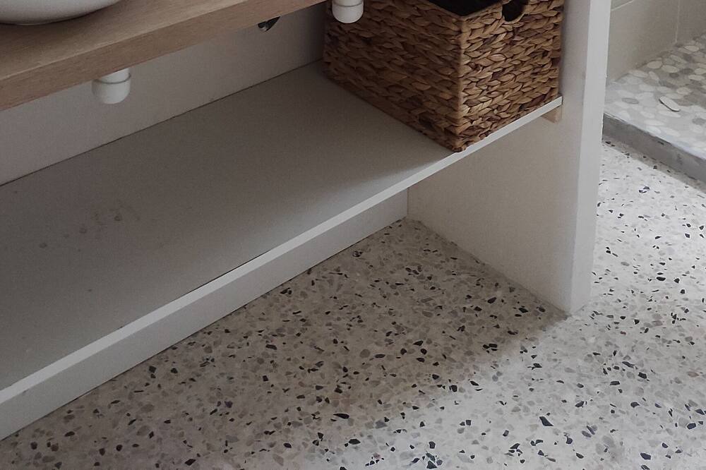 Photo of Bathroom in Uchaux