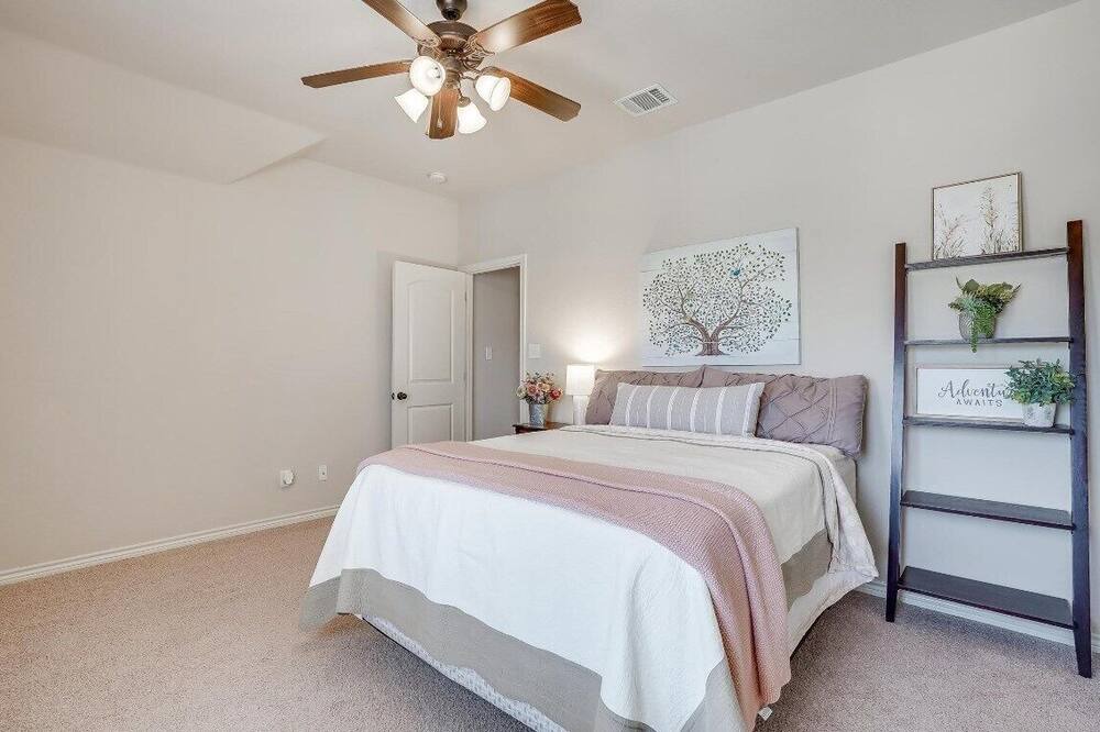 Photo of Bedroom in Burleson