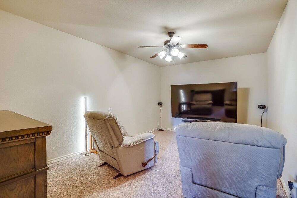 Photo of Bedroom in Burleson