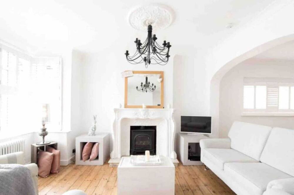 Photo of Livingroom in Mawneys