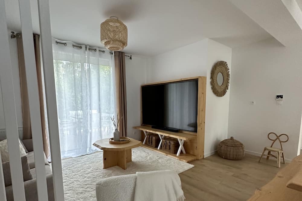 Photo of Livingroom in Criquebeuf-sur-Seine