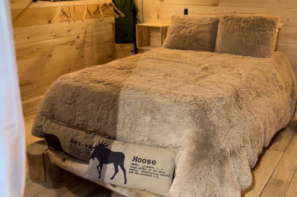 Photo of Bedroom in Rapides-des-Joachims