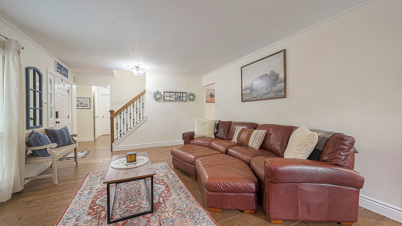 Photo of Livingroom in Grogan's Mill