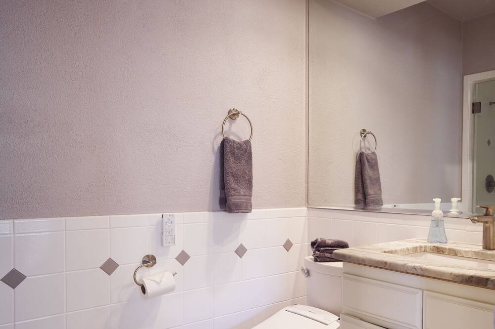 Photo of Bathroom in Tierra Monte