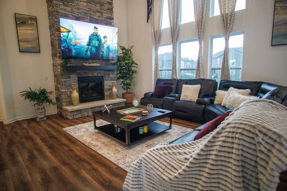 Photo of Livingroom in Acton