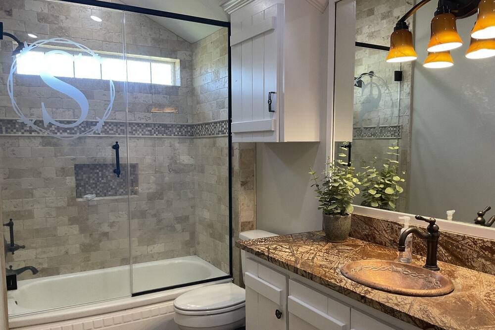 Photo of Bathroom in Eastabuchie