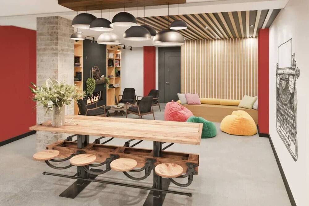 Photo of Others in Downtown Hartford