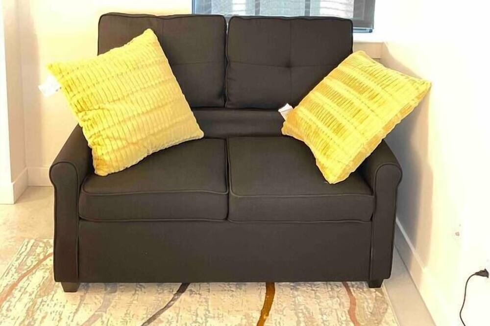 Photo of Others in Downtown Hartford