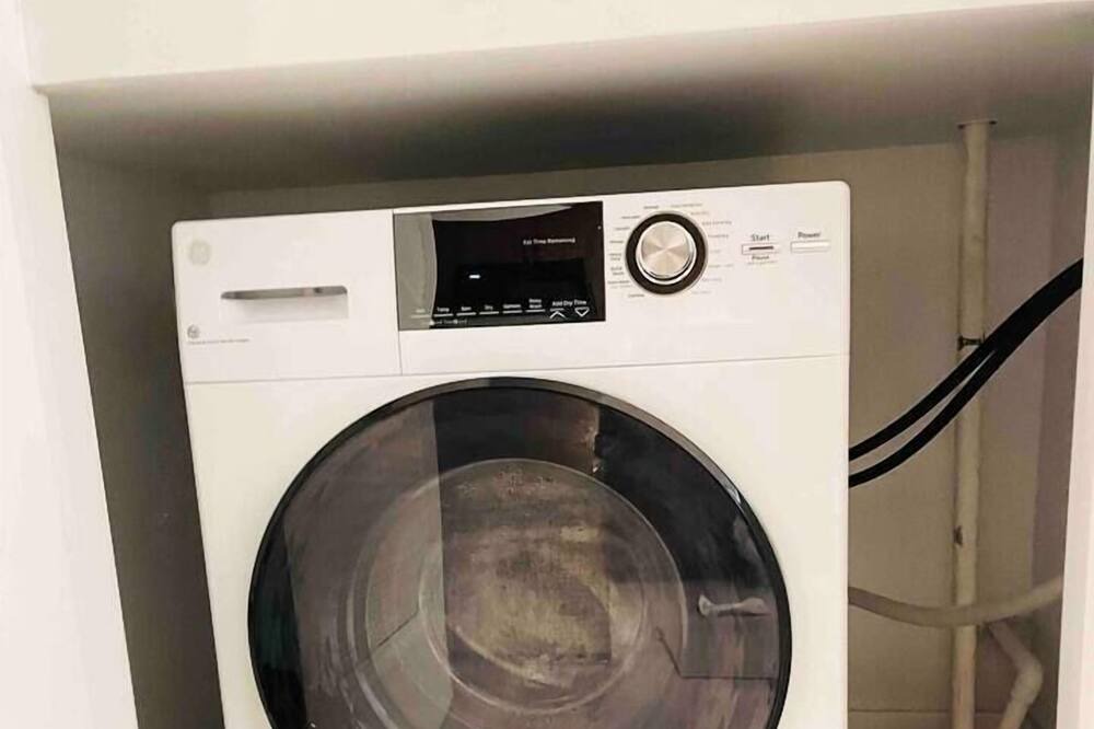 Photo of Others in Downtown Hartford