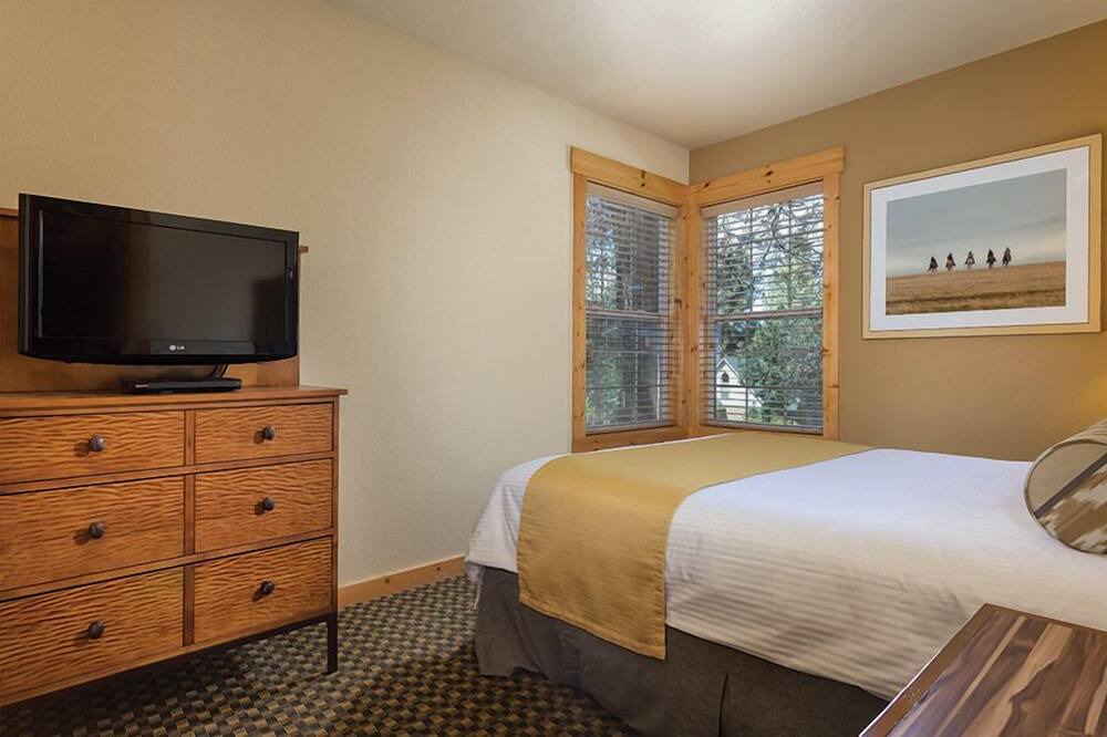 Photo of Bedroom in Klamath Falls
