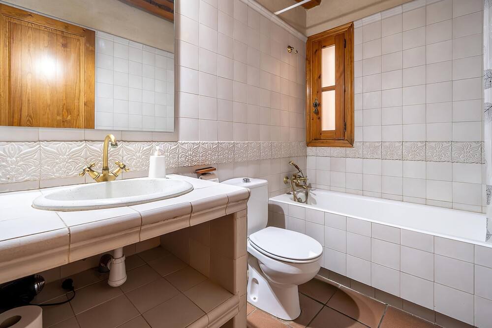 Photo of Bathroom in Conesa