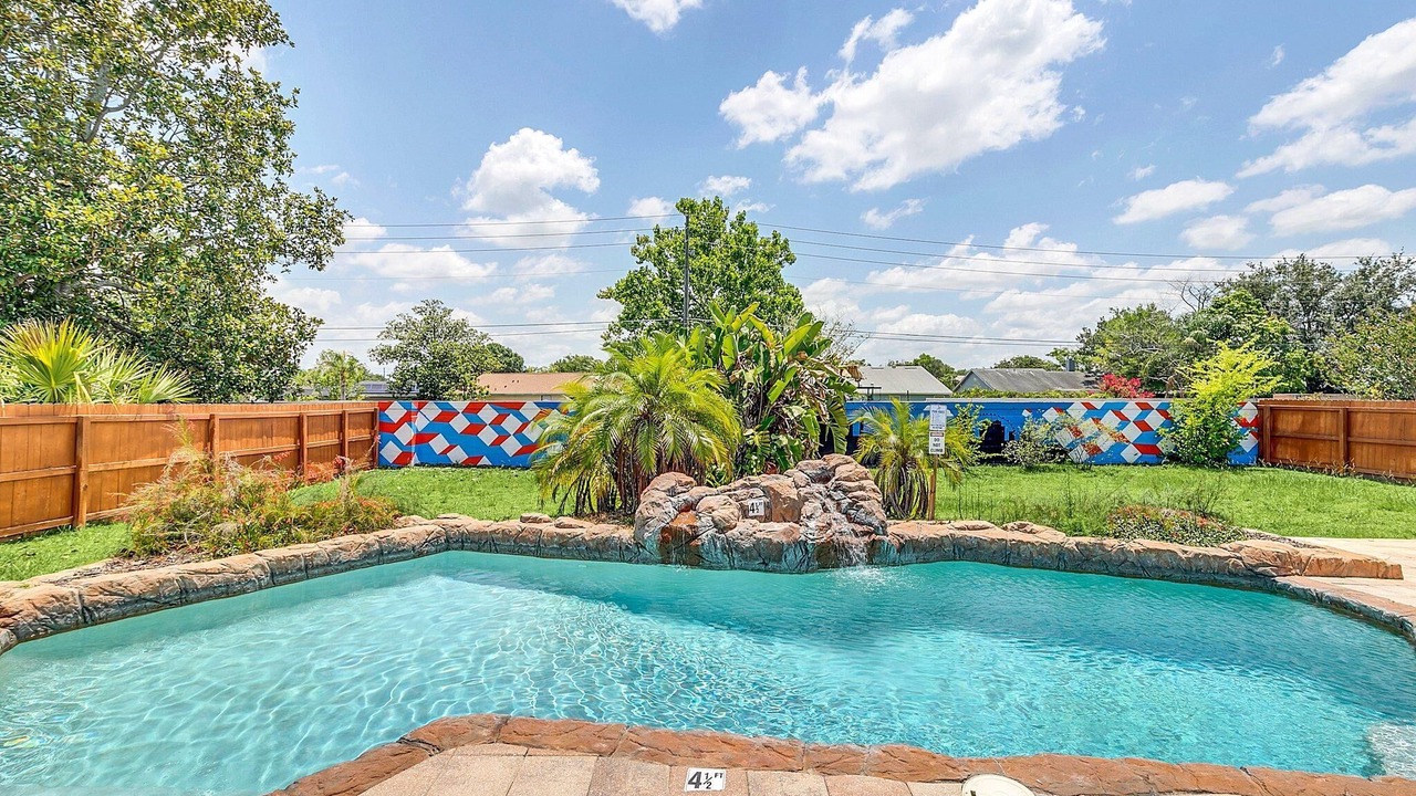 Photo of Others in Goldenrod