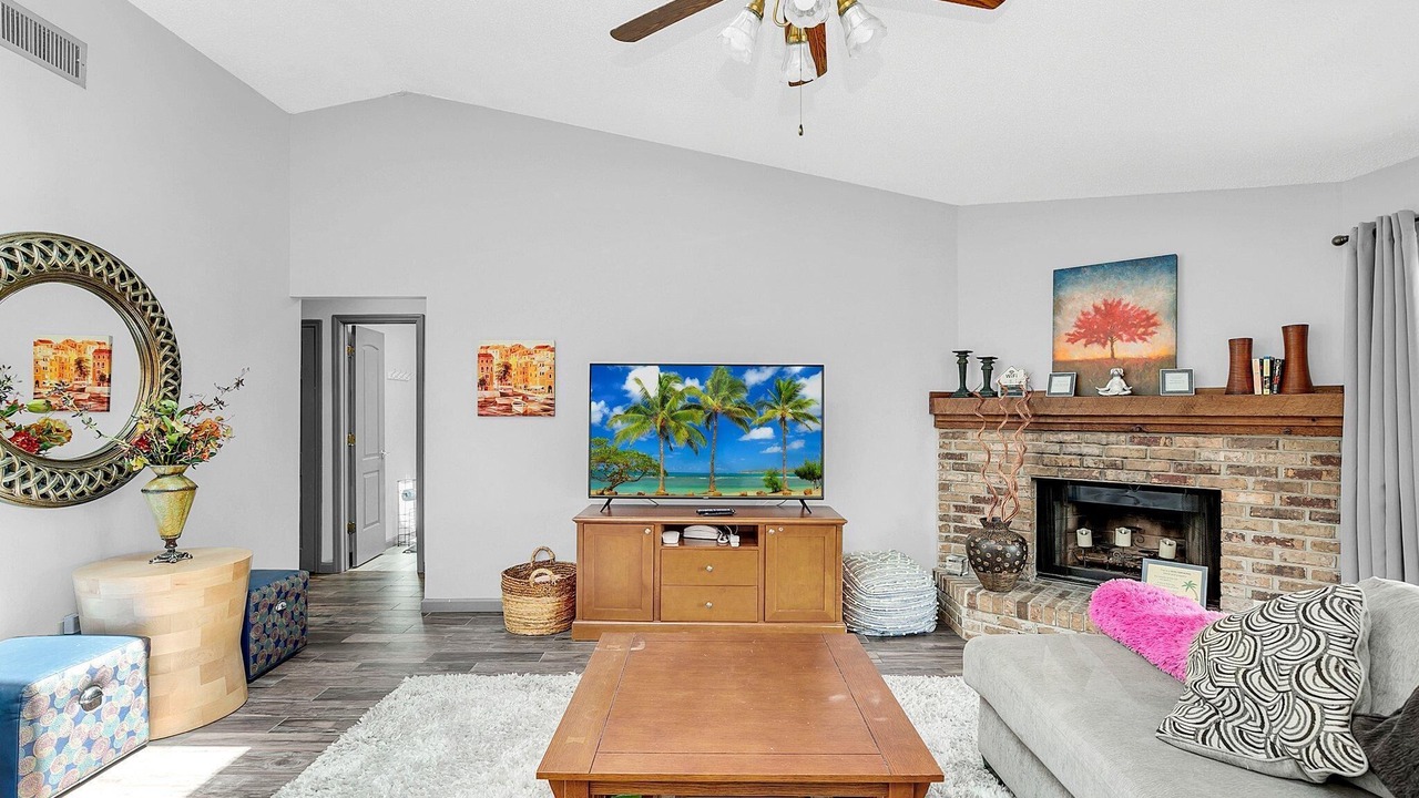 Photo of Others in Goldenrod