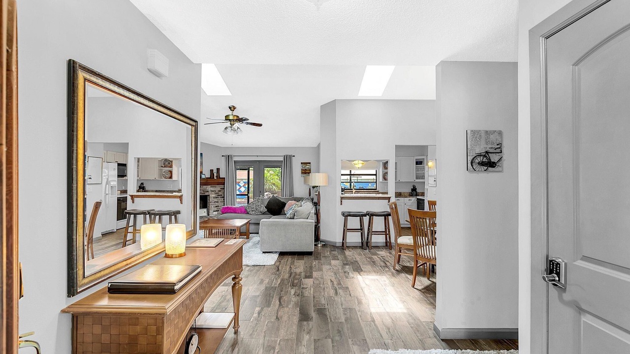 Photo of Others in Goldenrod