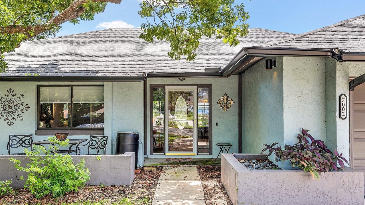 Photo of Others in Goldenrod