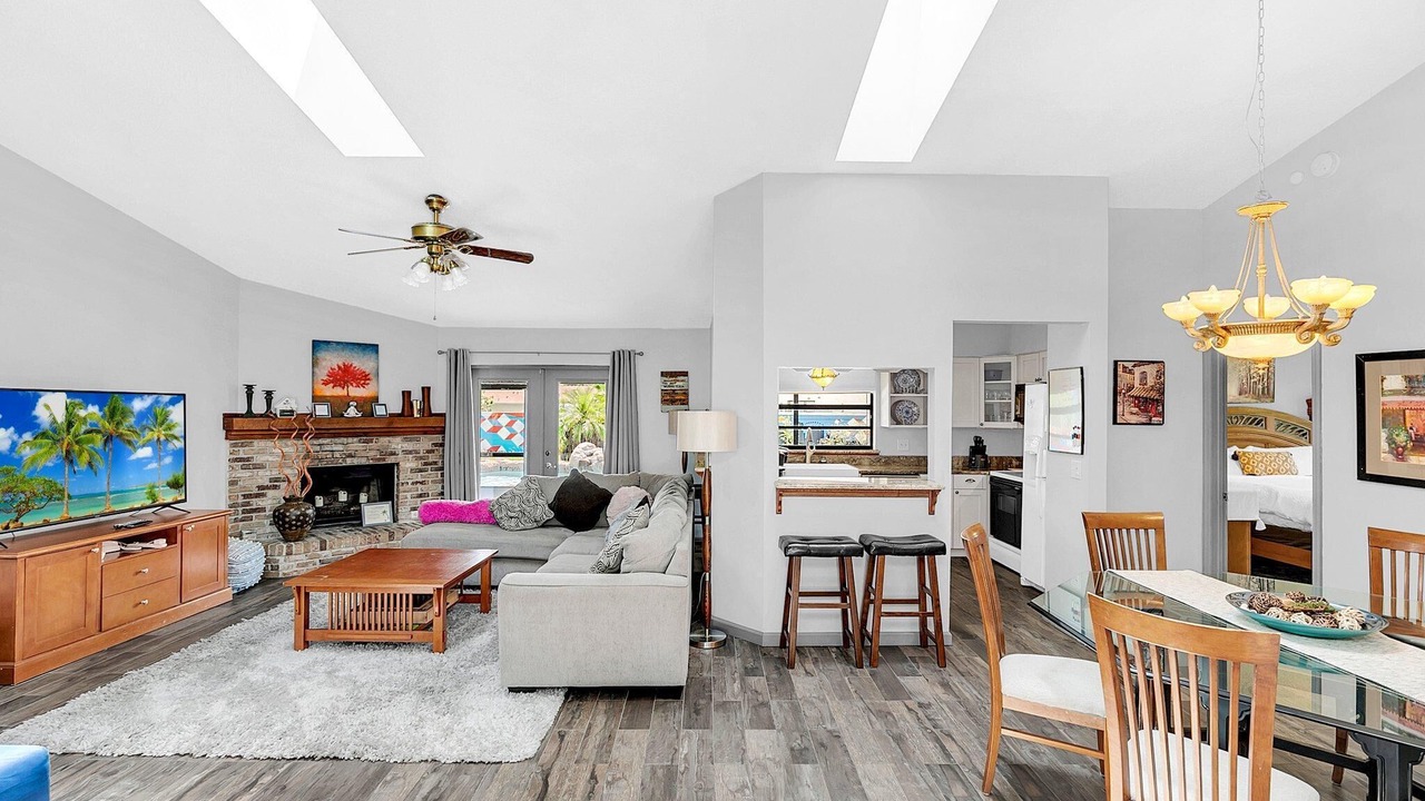 Photo of Others in Goldenrod