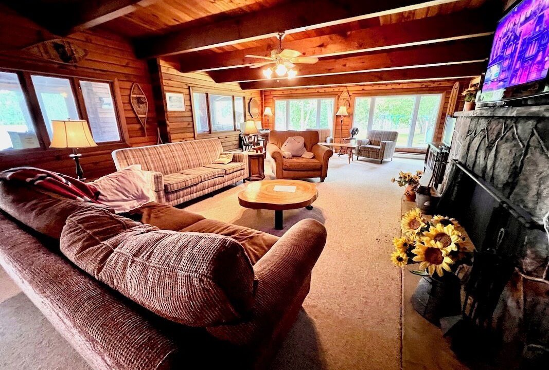 Photo of Livingroom in Coboconk