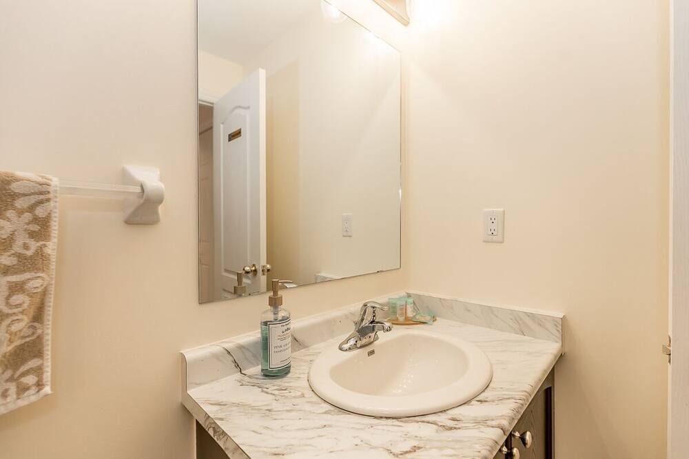 Photo of Bathroom in Unionville