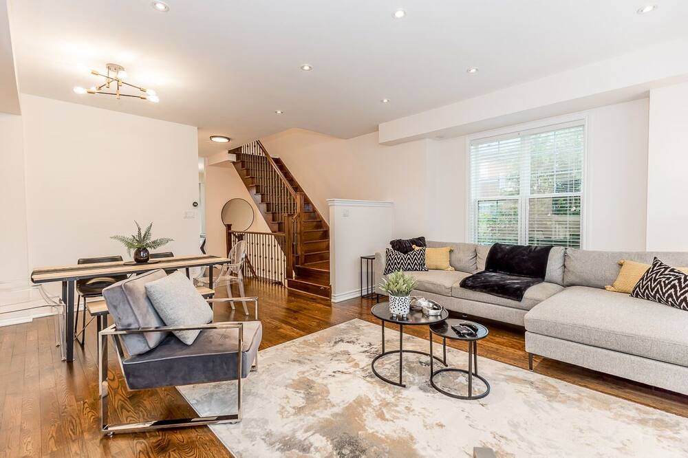 Photo of Livingroom in Unionville