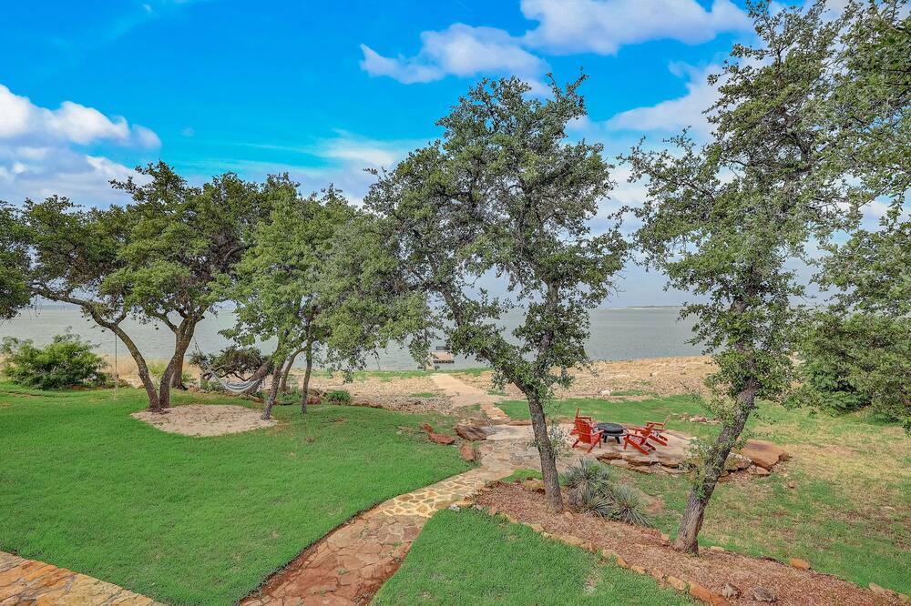 Photo of Others in Burnet