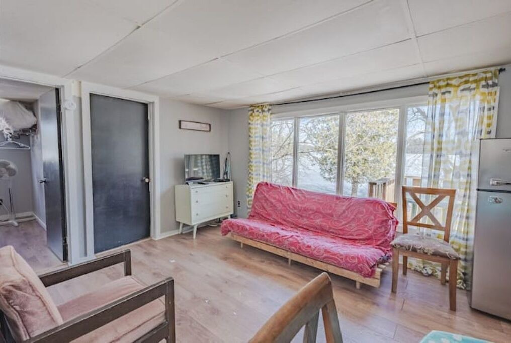 Photo of Livingroom in Frontenac