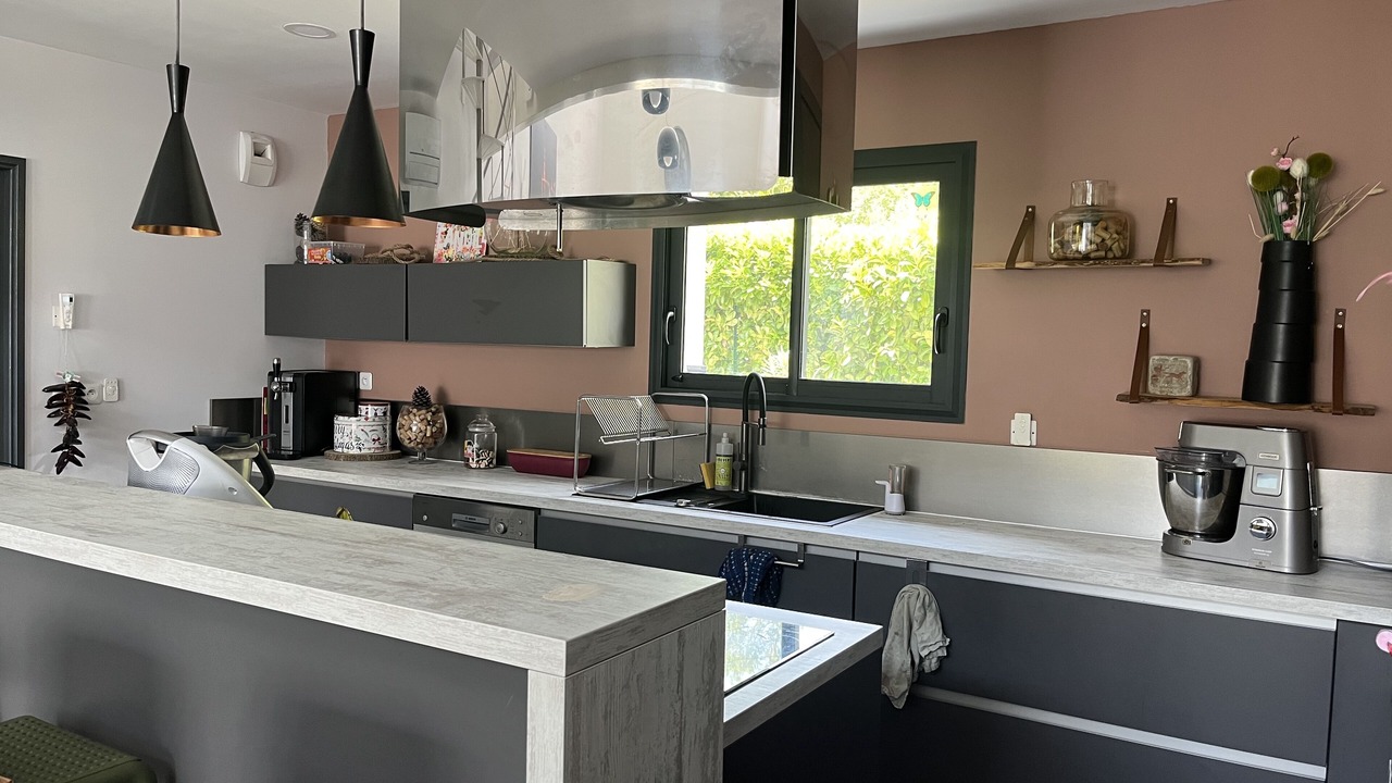 Photo of Kitchen in La Garde-Adhemar