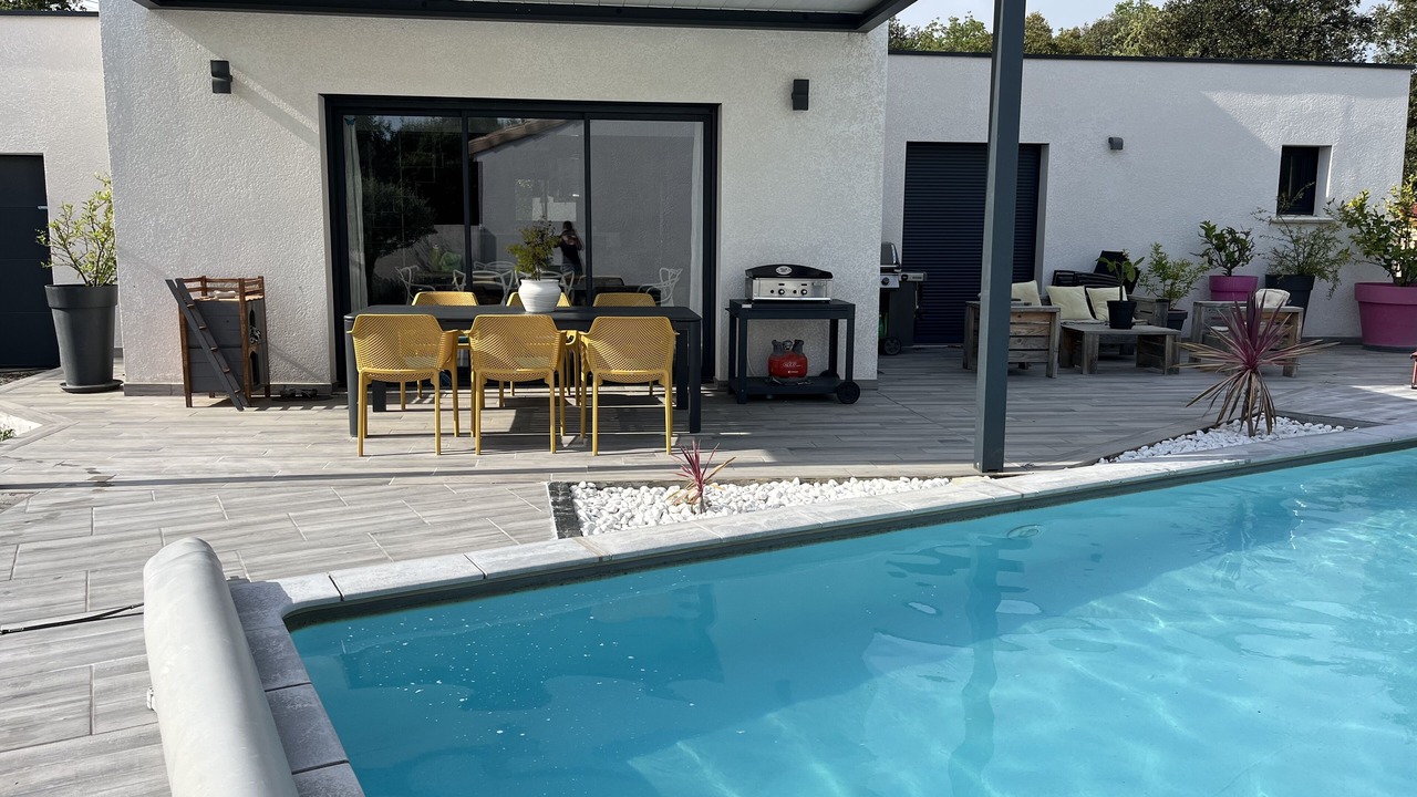 Photo of Outdoor in La Garde-Adhemar