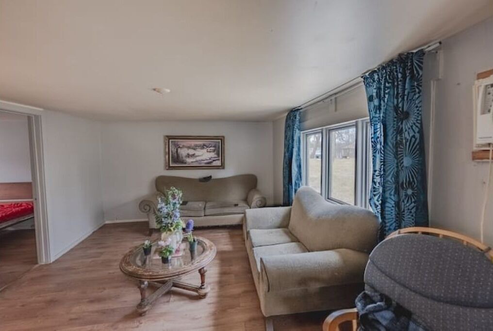 Photo of Livingroom in Frontenac