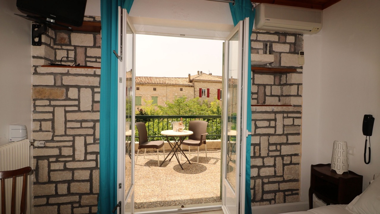 Photo of Patio Balcony in Orgnac-l'Aven
