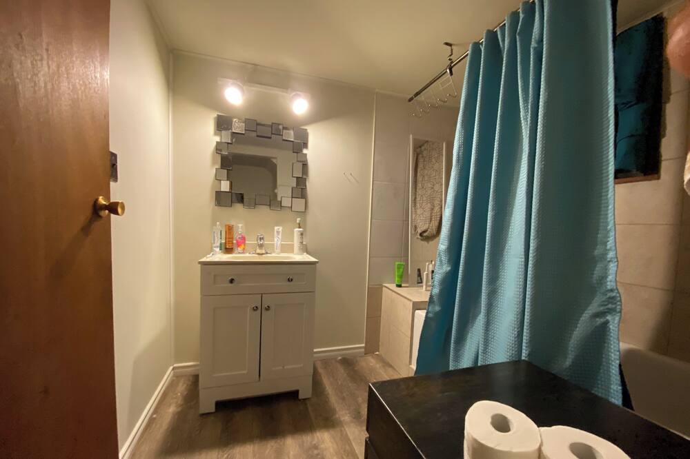 Photo of Bathroom in Grafton