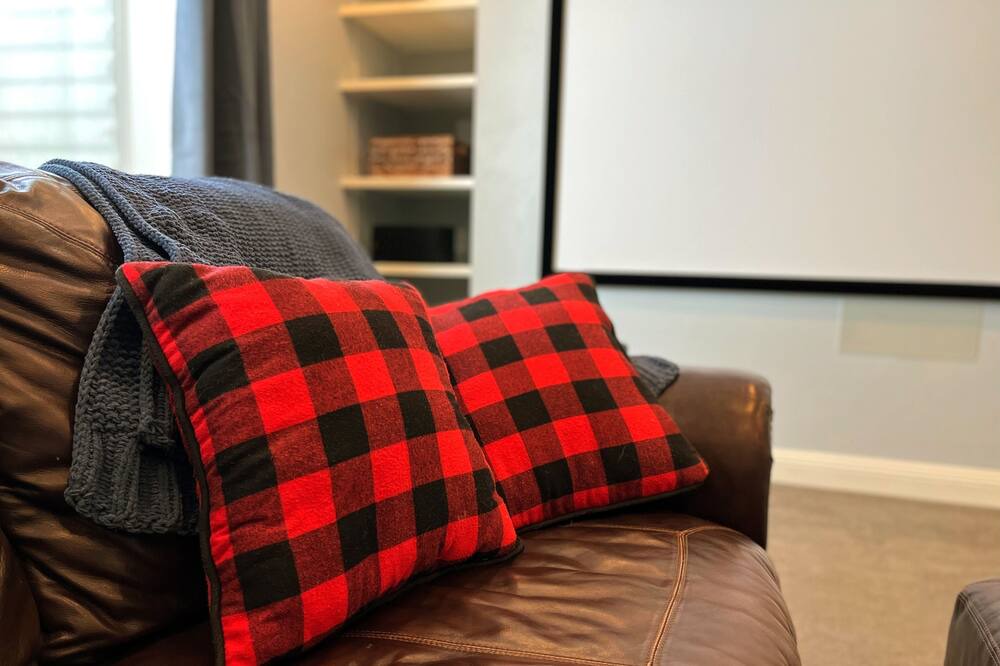 Photo of Livingroom in Ammon