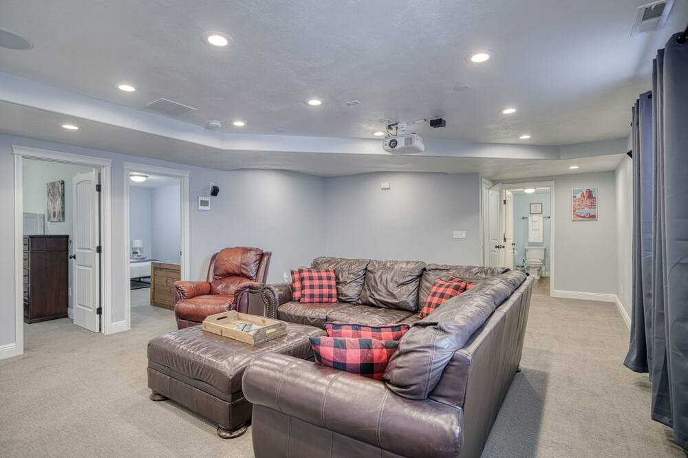 Photo of Livingroom in Ammon