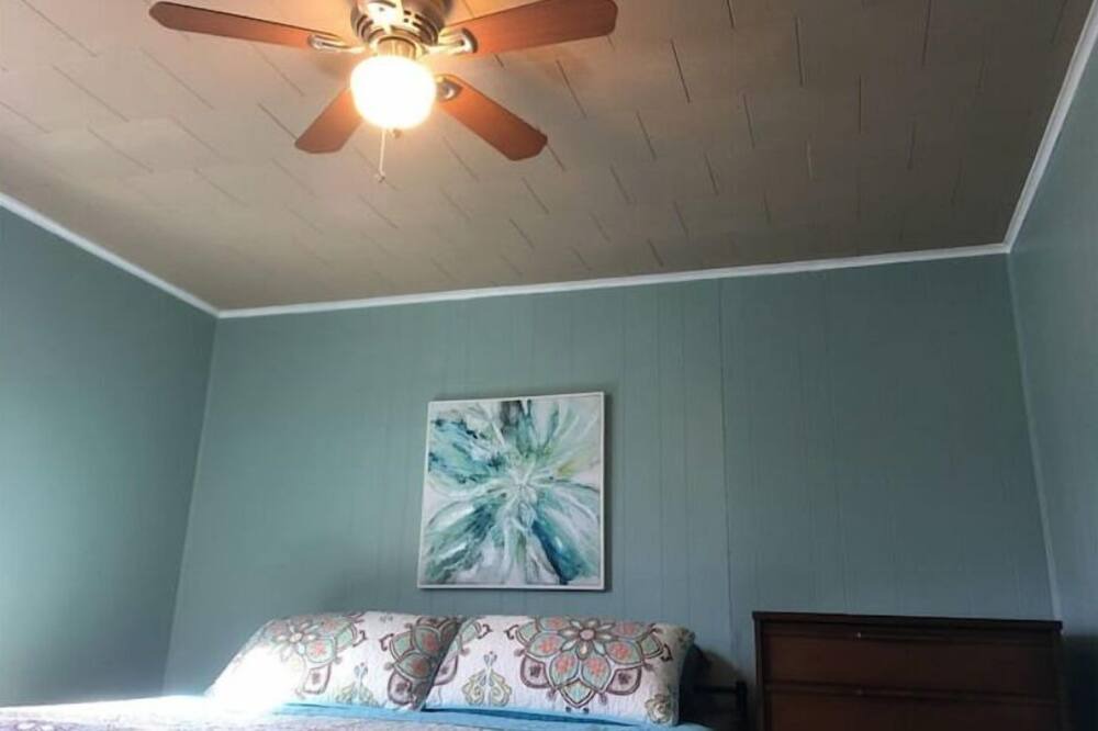 Photo of Bedroom in South Rockwood
