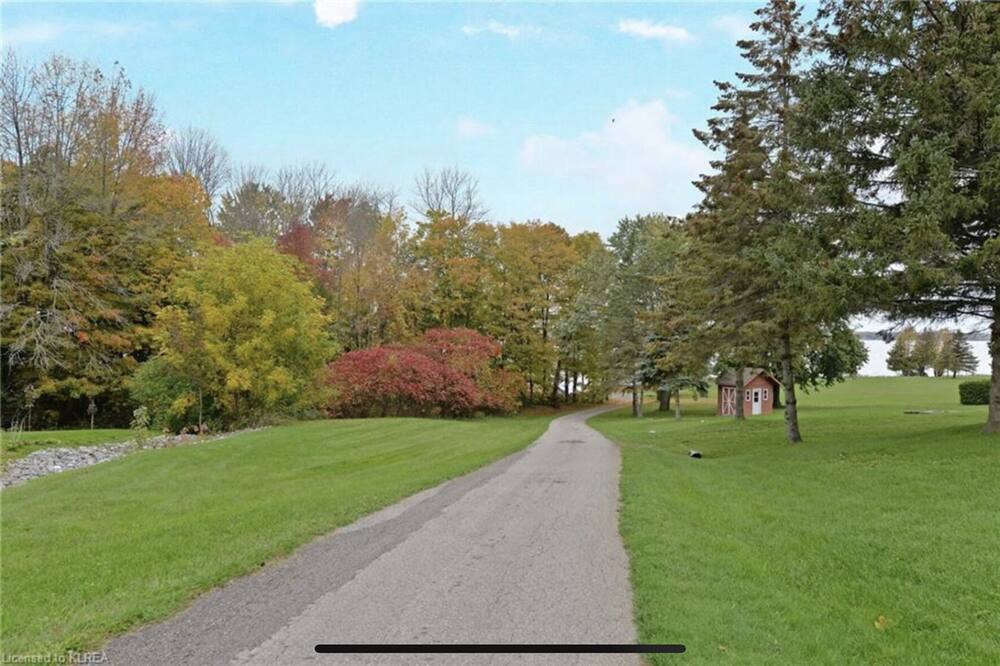 Photo of Others in Lindsay
