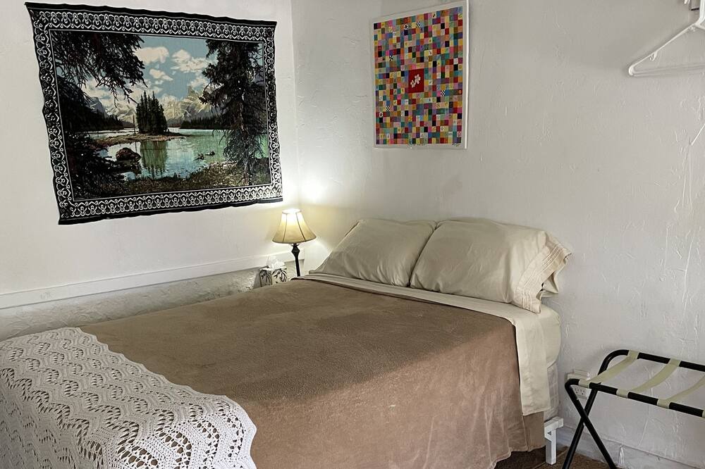 Photo of Bedroom in Saratoga