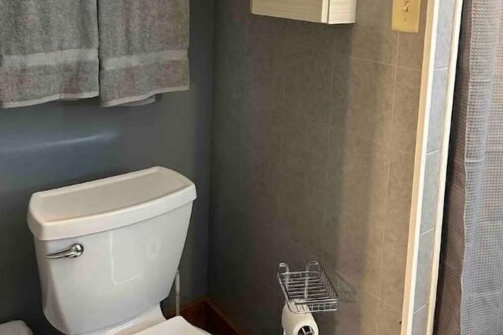 Photo of Bathroom in Hallsville