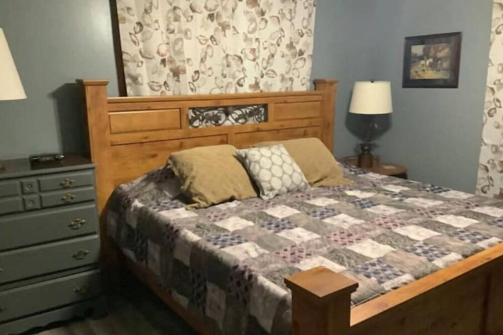 Photo of Bedroom in Hallsville