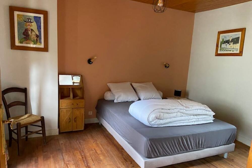 Photo of Bedroom in Guran