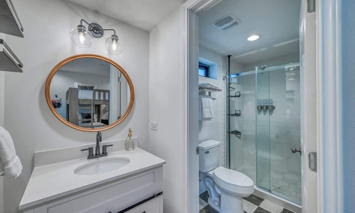 Photo of Bathroom in Canyon Lake