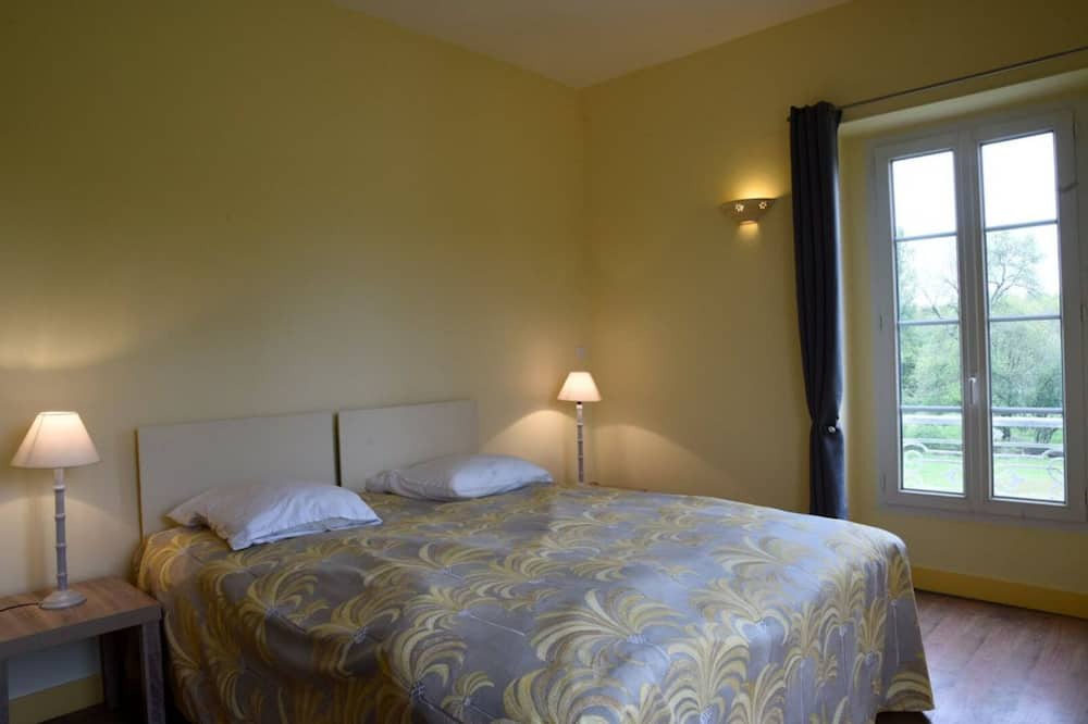 Photo of Bedroom in Ligny-le-Ribault