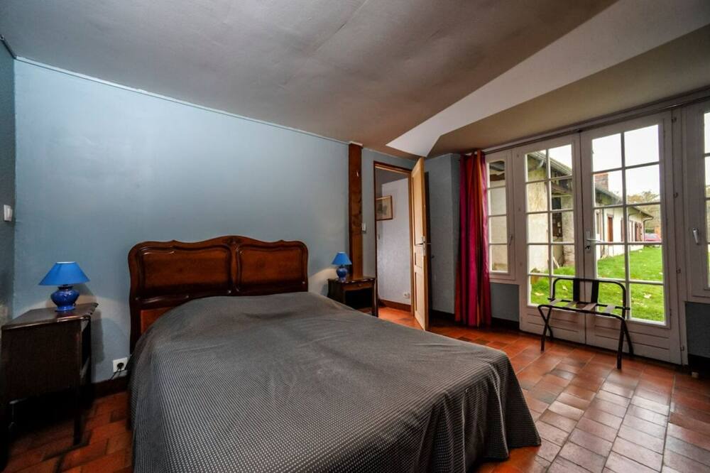 Photo of Bedroom in Ligny-le-Ribault