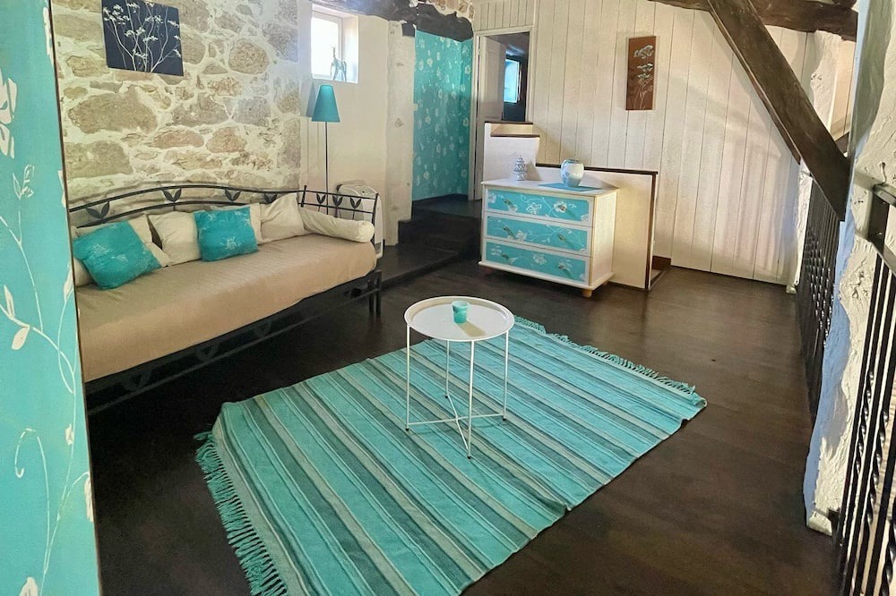 Photo of Bedroom in Madaillan