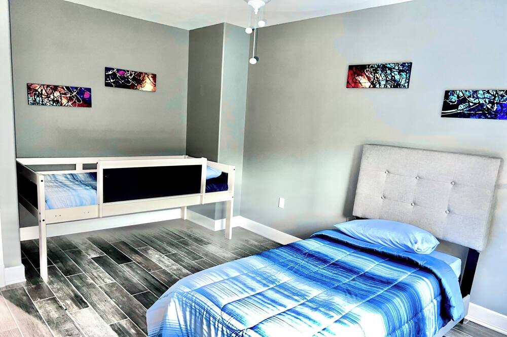 Photo of Bedroom in Porter