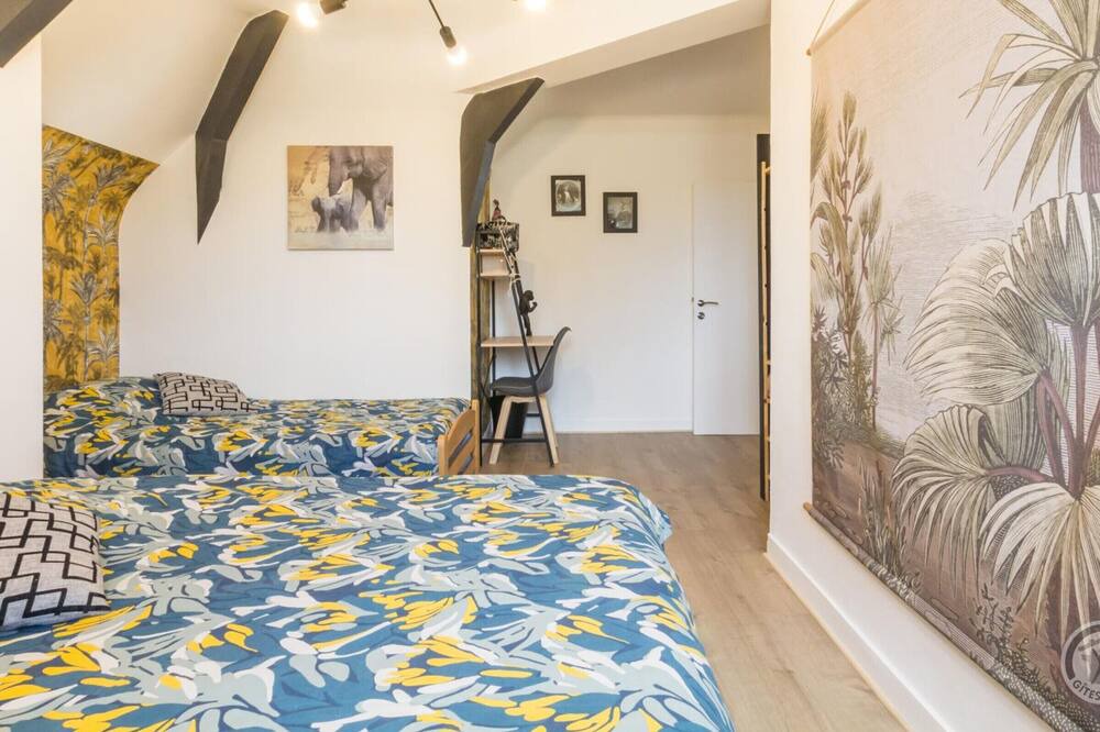 Photo of Bedroom in Pontorson