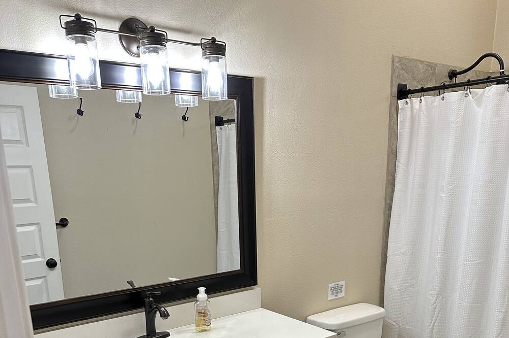 Photo of Bathroom in Red Bluff
