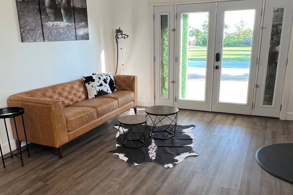 Photo of Livingroom in Red Bluff