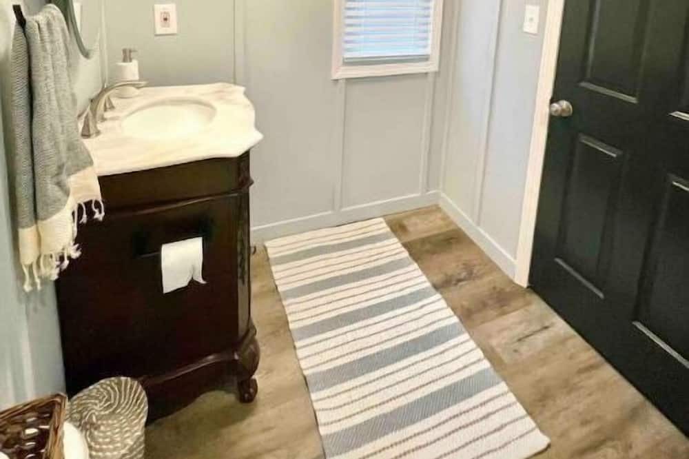Photo of Bathroom in Ironton